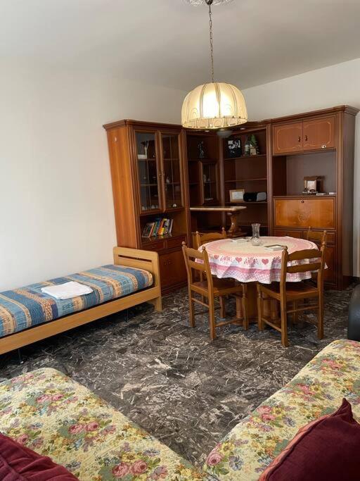 Iris Hosting Appartamenti Per Famiglie Favaro Veneto Bagian luar foto